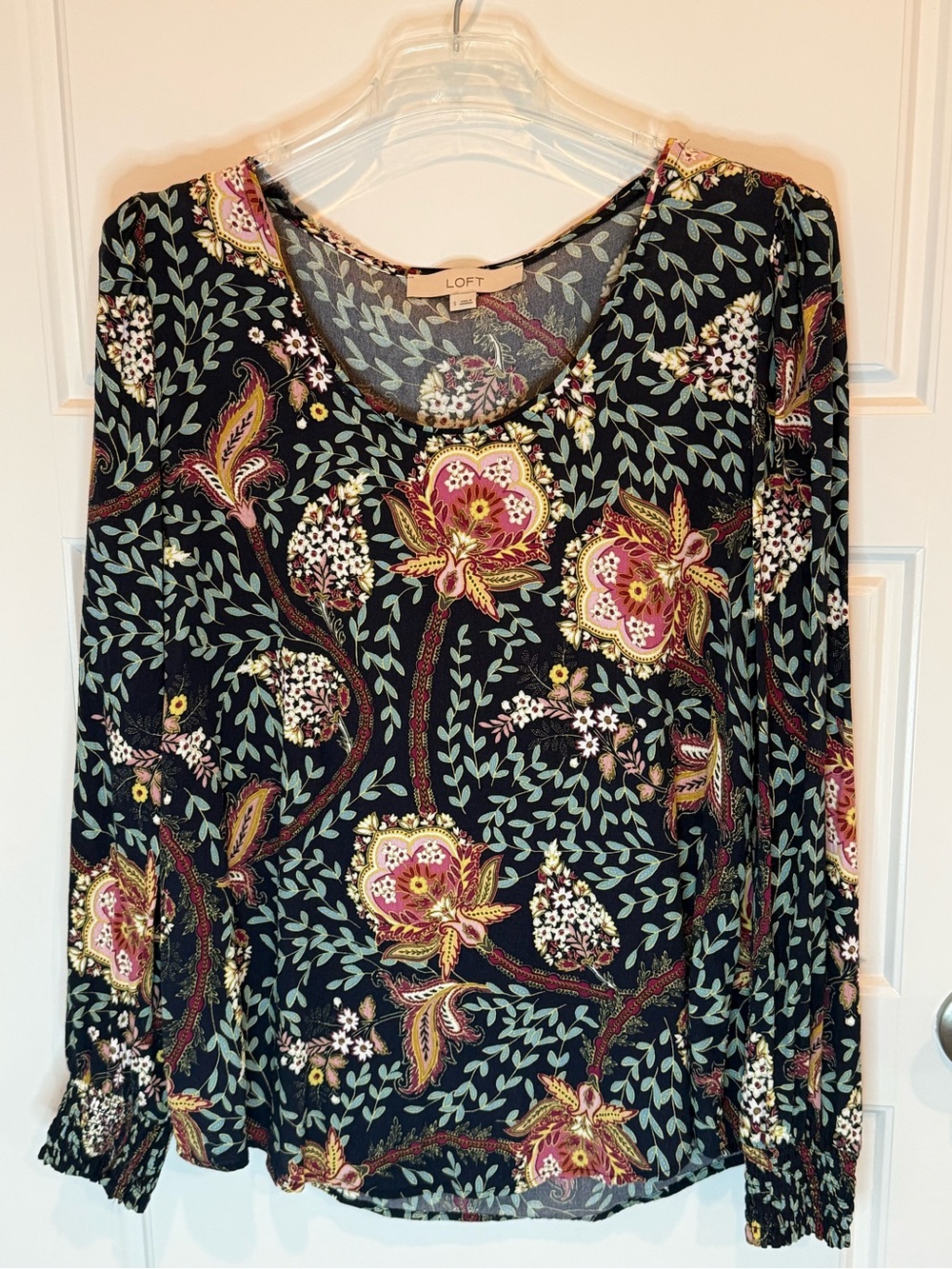 LOFT Womens SMALL Navy Floral Blouse Scoop Neck Bishop Sleeves 100% Rayon